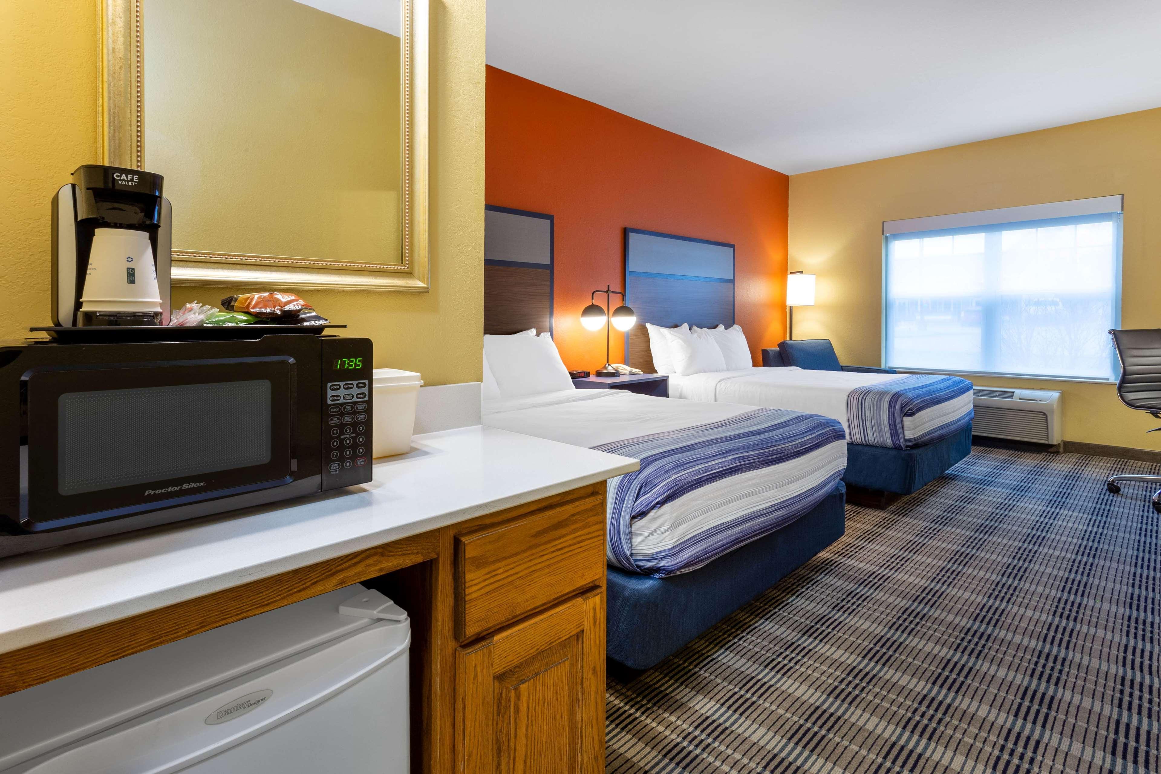 Americinn By Wyndham Fulton Clinton Dış mekan fotoğraf